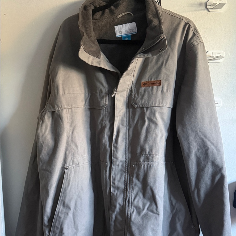 Columbia Men's Light Gray Performance Jacket